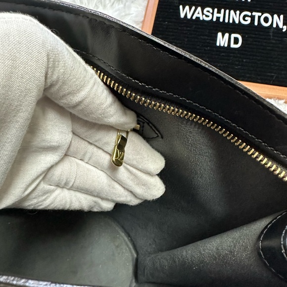 100% Authentic LOUIS VUITTON Epi St-Jacques GM | Black - Picture 7 of 16